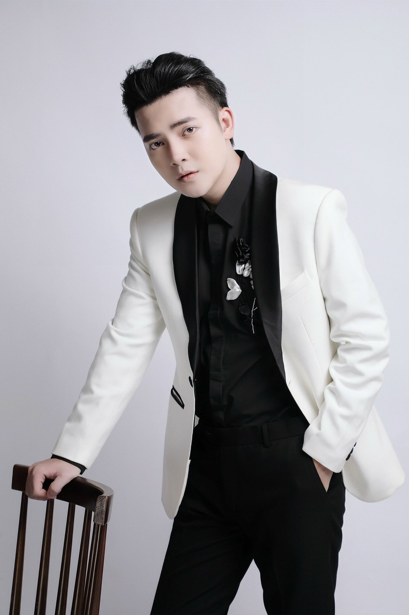 Chương trình có sự tham gia của ca sĩ Tuấn Phương – Á quân X-Factor 2016.