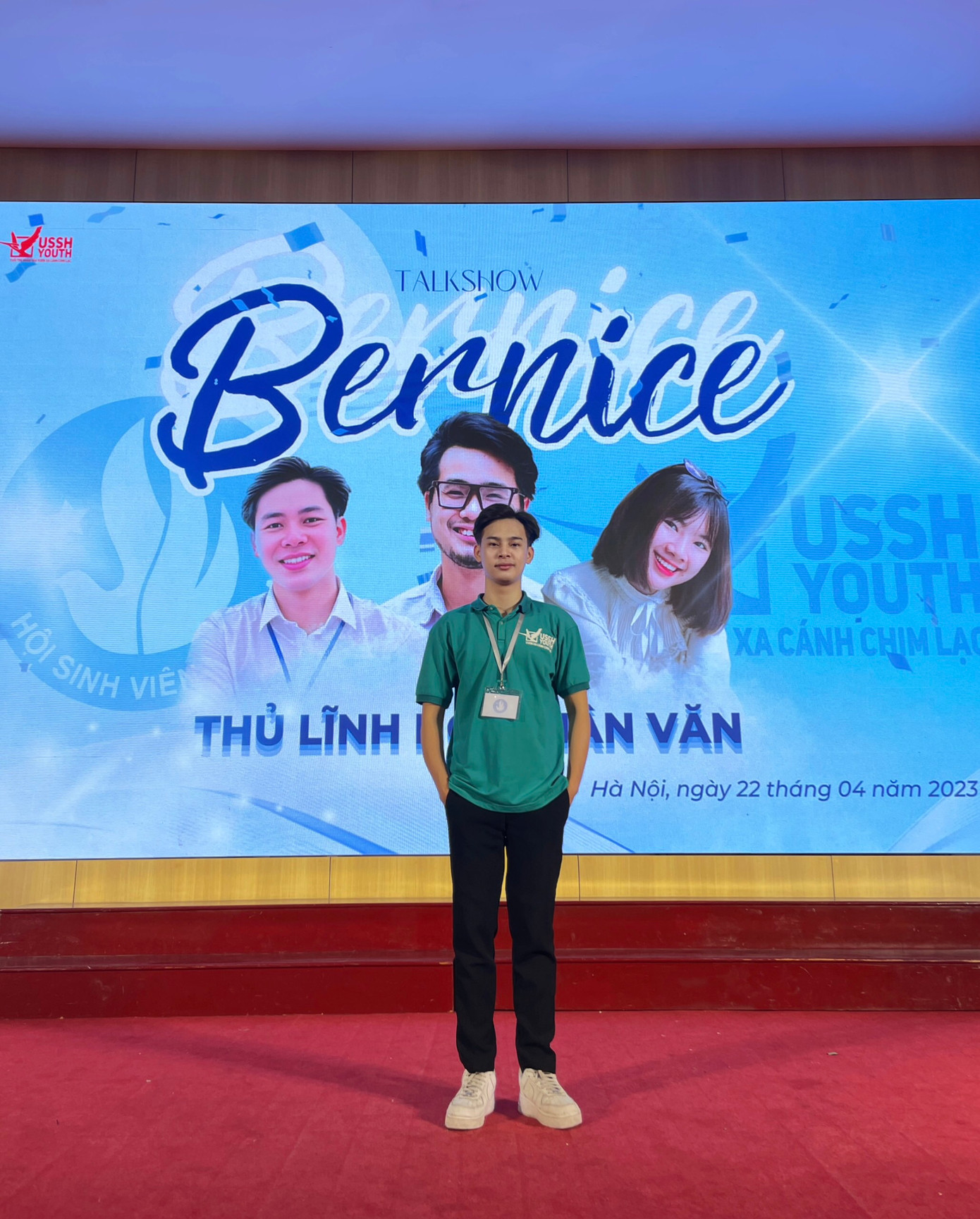 Tô Trung Hiếu - Ủy viên Ban Thường vụ Đoàn trường Đại học Khoa học Xã hội và Nhân văn, Đại học Quốc gia Hà Nội. Tô Trung Hiếu - Ủy viên Ban Thường vụ Đoàn trường Đại học Khoa học Xã hội và Nhân văn, Đại học Quốc gia Hà Nội.