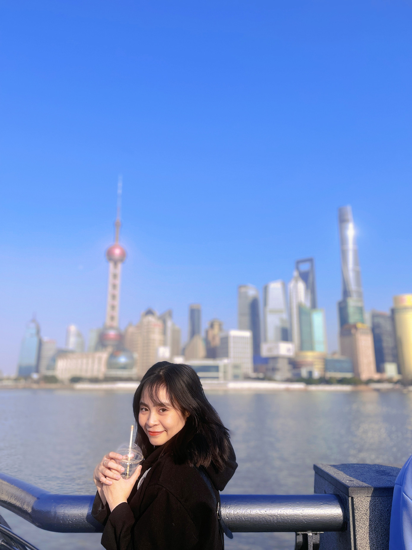 Ngọc Hạnh trải nghiệm du lịch tại Thượng Hải. Ngọc Hạnh trải nghiệm du lịch tại Thượng Hải.