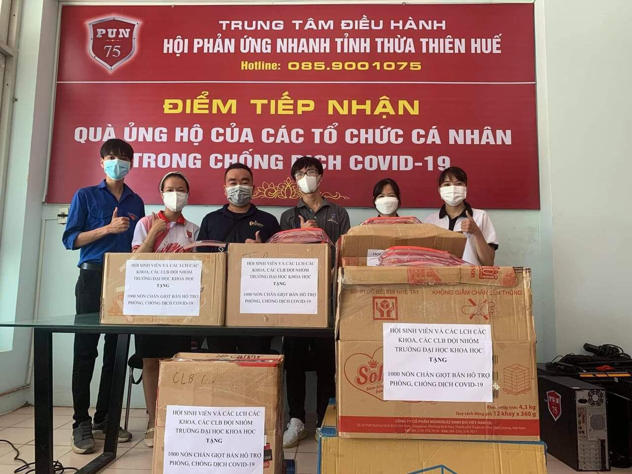 Sinh viên Khoa học tiên phong trong công tác hỗ trợ, phòng chống COVID-19.