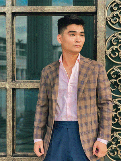 Trương Việt Hoàng - Cựu sinh viên lớp 57NKN. Trương Việt Hoàng - Cựu sinh viên lớp 57NKN.