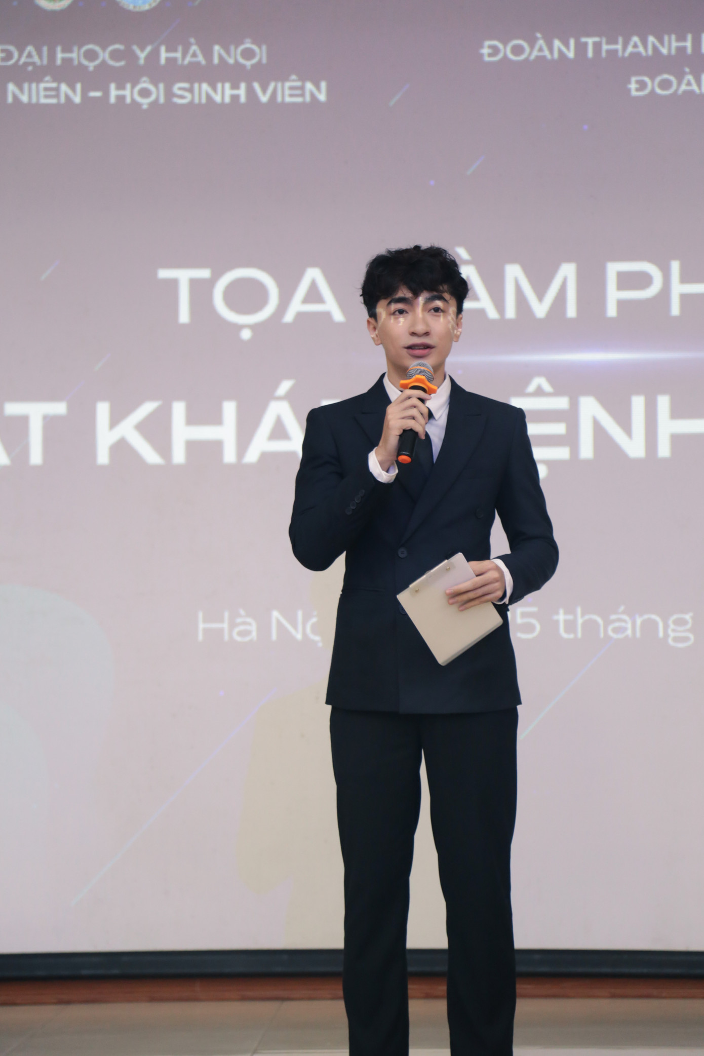 Sẵn sàng đóng góp ý kiến trước những vấn đề xã hội để xây dựng đất nước trở nên tốt đẹp hơn. Sẵn sàng đóng góp ý kiến trước những vấn đề xã hội để xây dựng đất nước trở nên tốt đẹp hơn.