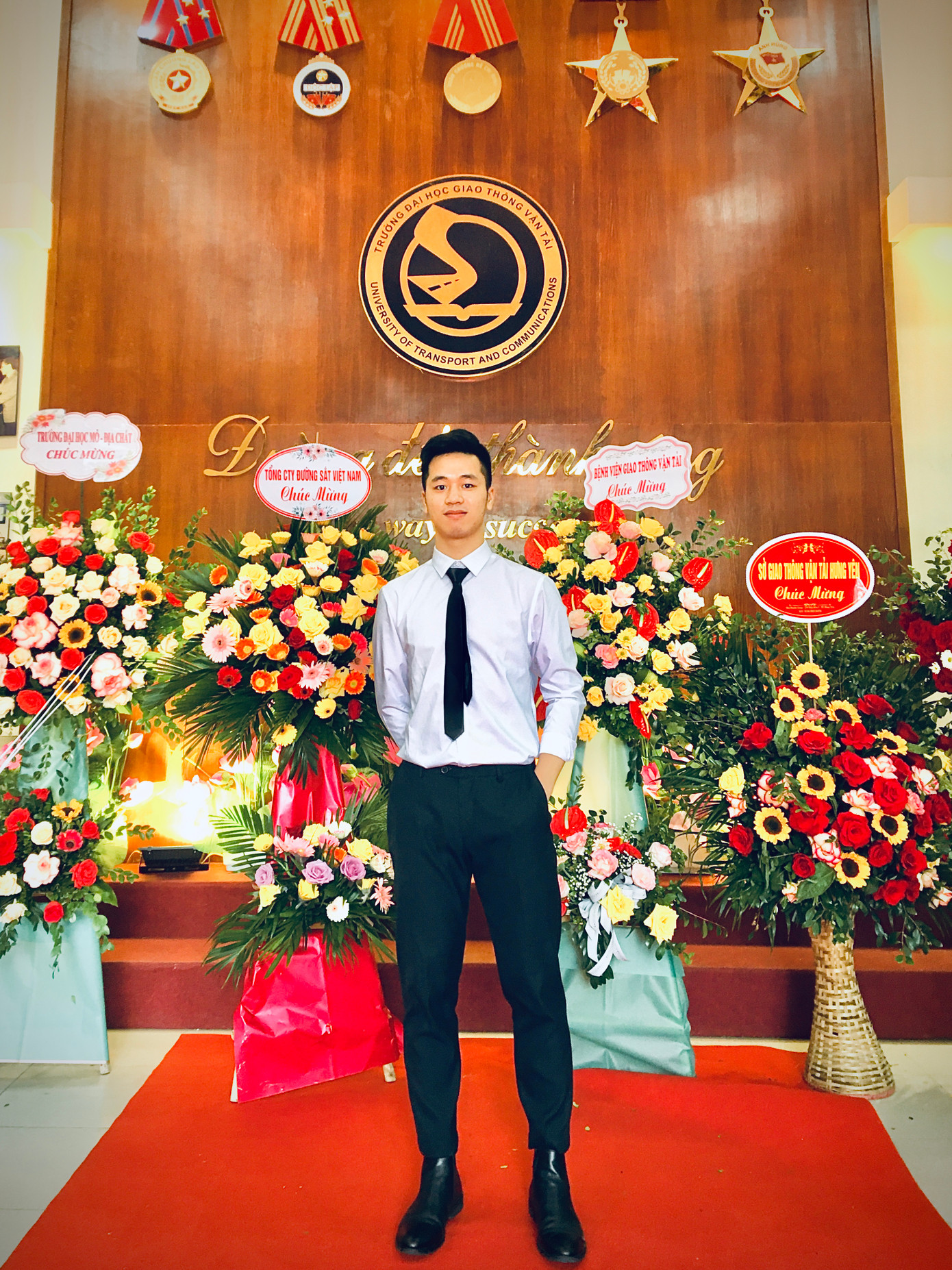 Nguyễn Chí Thành (sinh năm 2001) là sinh viên Trường Đại học Giao thông Vận tải, chuyên ngành Quản trị Logistics. Nguyễn Chí Thành (sinh năm 2001) là sinh viên Trường Đại học Giao thông Vận tải, chuyên ngành Quản trị Logistics.