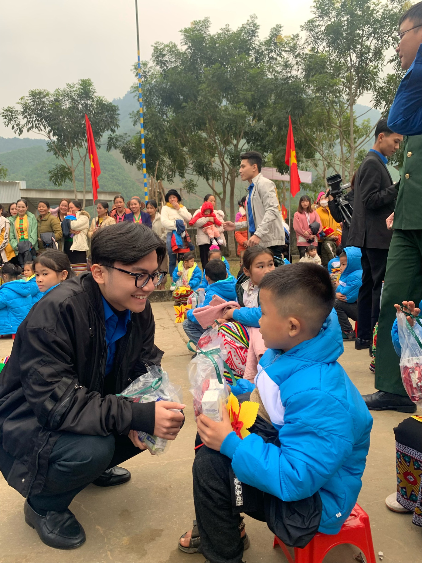 Chương trình “Tết ấm cho em” tại xã Châu Cường, huyện Quỳ Hợp, tỉnh Nghệ An. Chương trình “Tết ấm cho em” tại xã Châu Cường, huyện Quỳ Hợp, tỉnh Nghệ An.