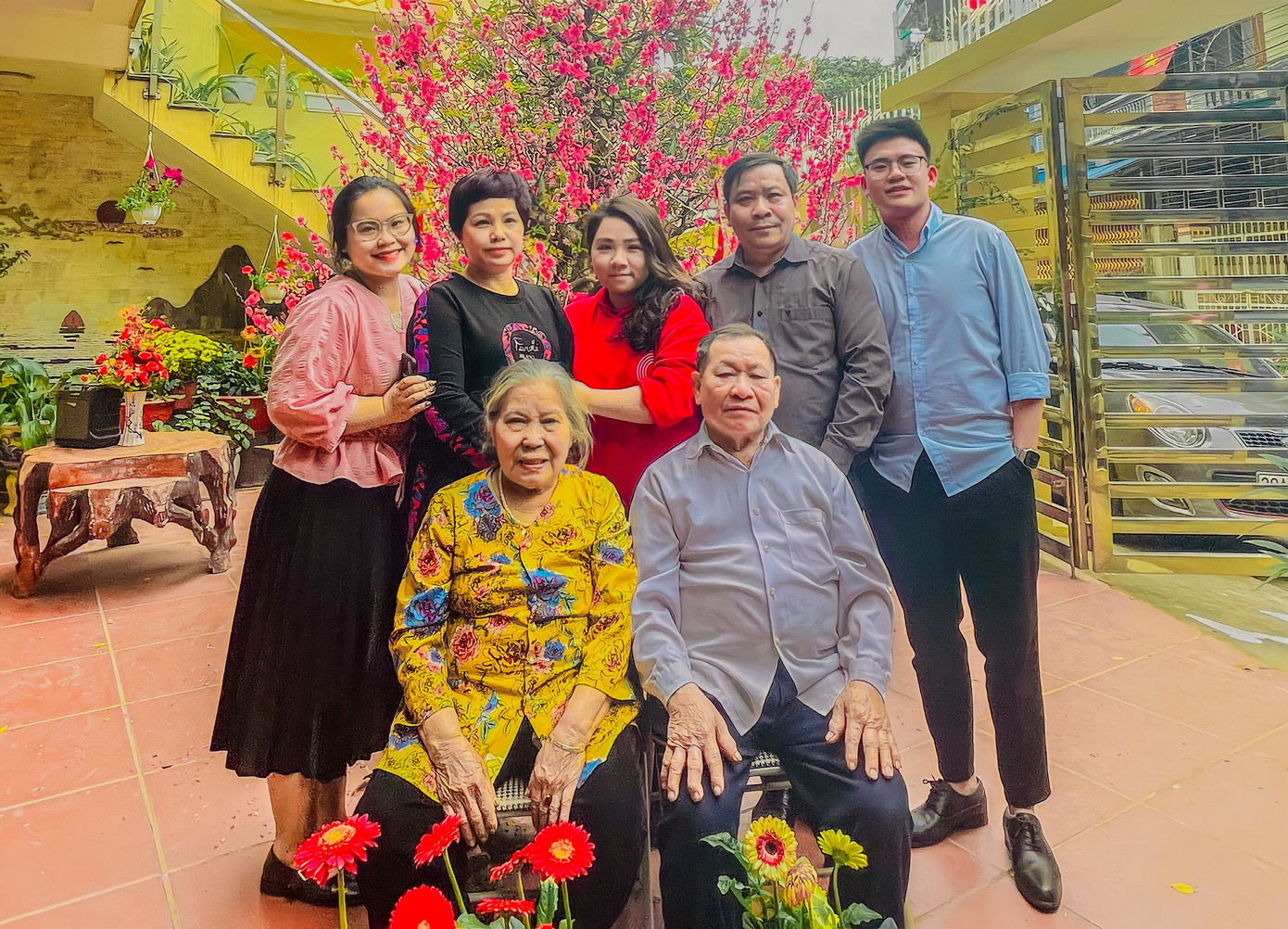 Nguyễn Đào Duy Hải cùng người thân trong gia đình.