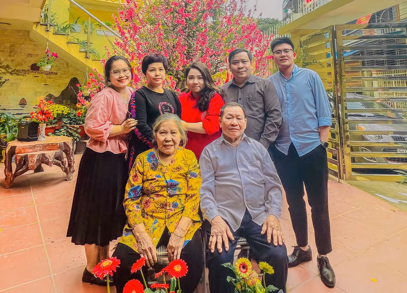 Nguyễn Đào Duy Hải cùng người thân trong gia đình.