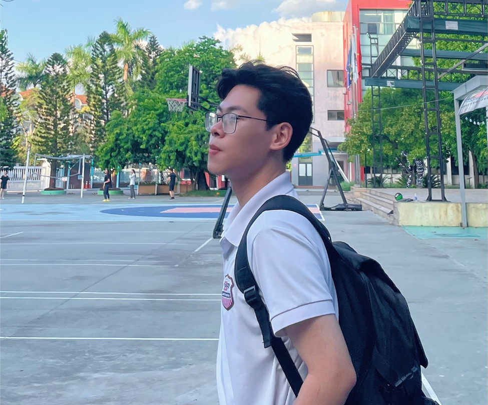 Dạy học bằng tình yêu thương và niềm cảm hứng bất tận.