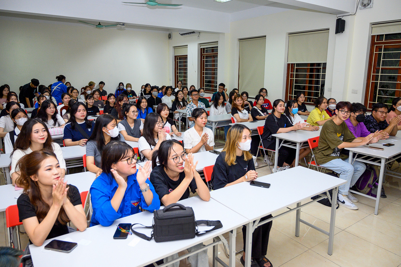 Câu lạc bộ tại các trường đại học, cao đẳng nhộn nhịp tuyển thành viên mới. (Ảnh: Công Huân)