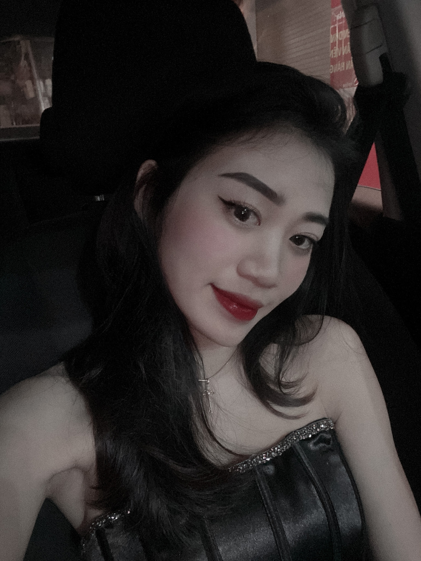 Đỗ Nhung (sinh năm 2001) theo học chuyên ngành Báo mạng điện tử, Học viện Báo chí và Tuyên truyền. Đỗ Nhung (sinh năm 2001) theo học chuyên ngành Báo mạng điện tử, Học viện Báo chí và Tuyên truyền.