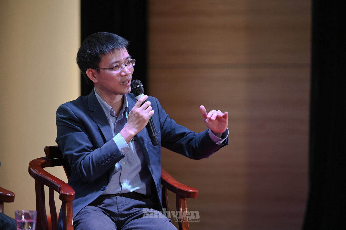 Nhà báo Nguyễn Tuấn Anh: “Thu hút sinh viên bằng việc xây dựng thương hiệu chính là cách để các trường đại học phát triển bền vững nhất.”