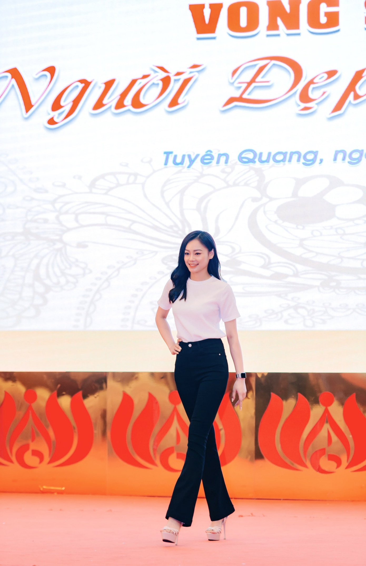 Top 35 Người đẹp xứ Tuyên. Top 35 Người đẹp xứ Tuyên.