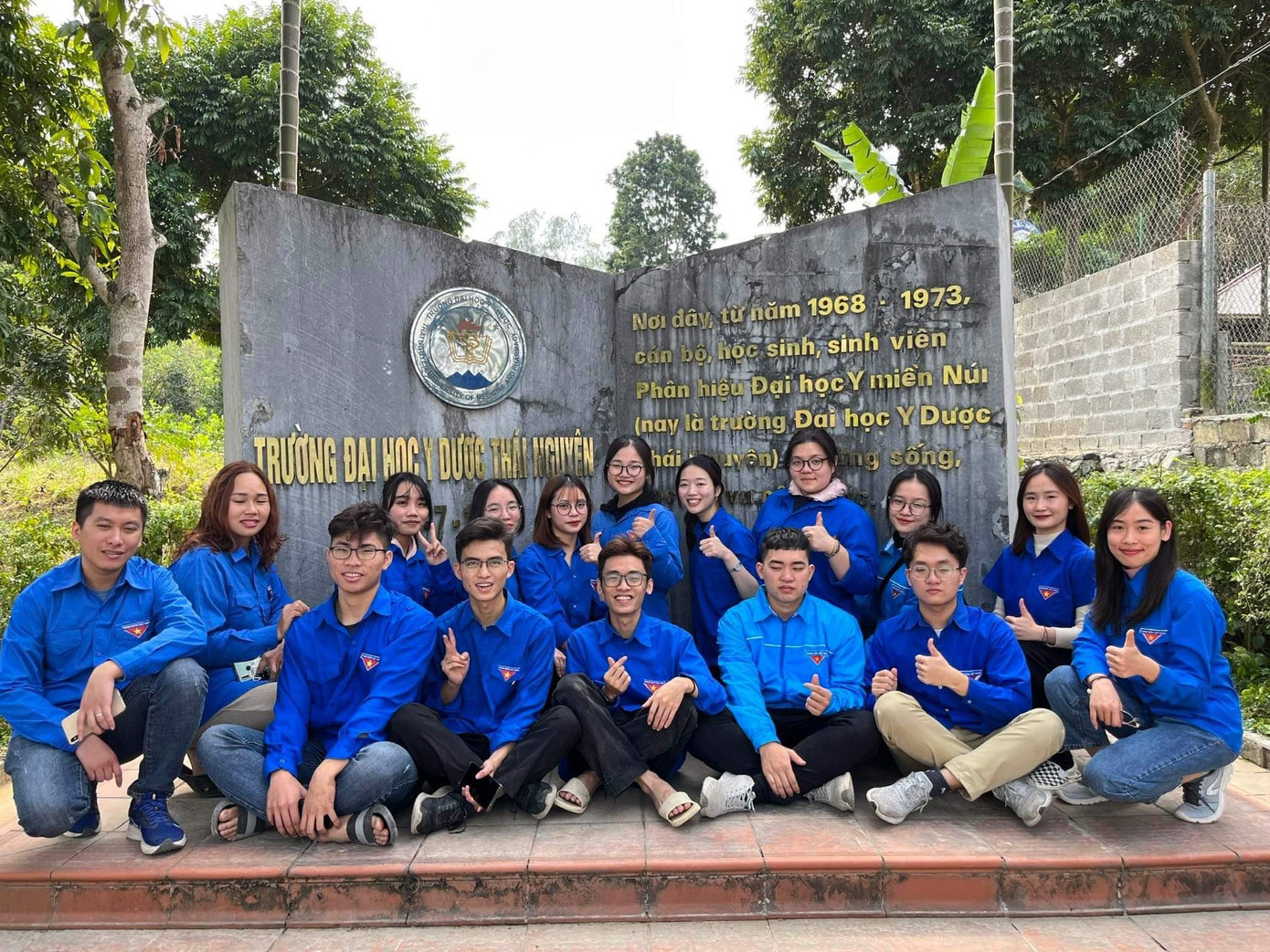 “Thực hành y học là một nghệ thuật; cần sự cân bằng giữa trái tim và trí óc của bạn; cần sự tự hi sinh, cống hiến yêu thương và dịu dàng cho người bệnh”.