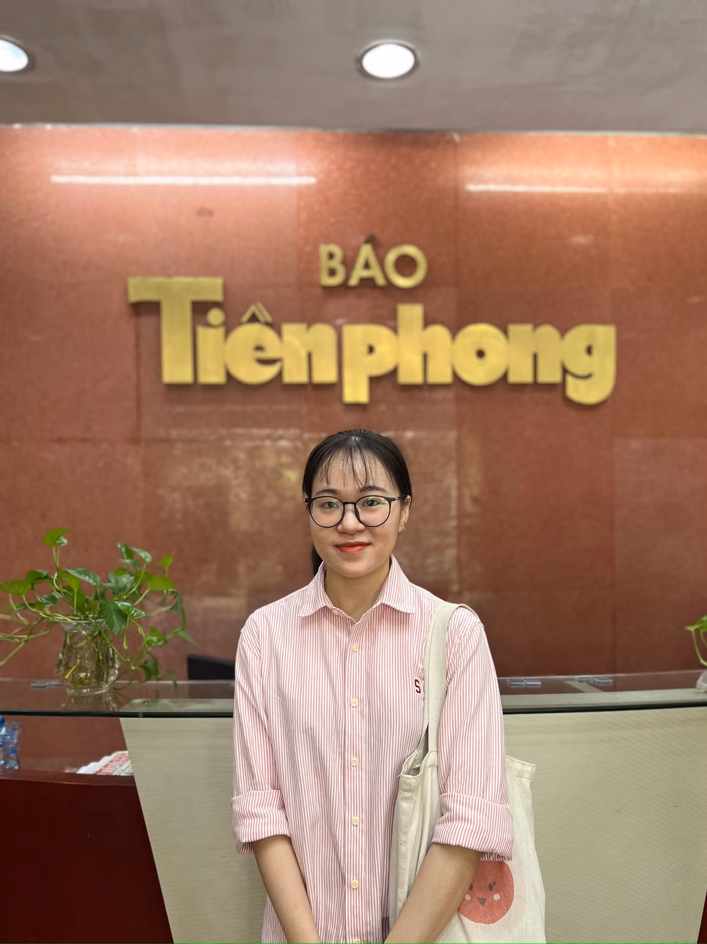 Nguyễn Thị Bảo Yến (sinh năm 2002), là sinh viên năm ba ngành Văn học, Trường Đại học Khoa học Xã hội và Nhân văn, Đại học Quốc gia Hà Nội.