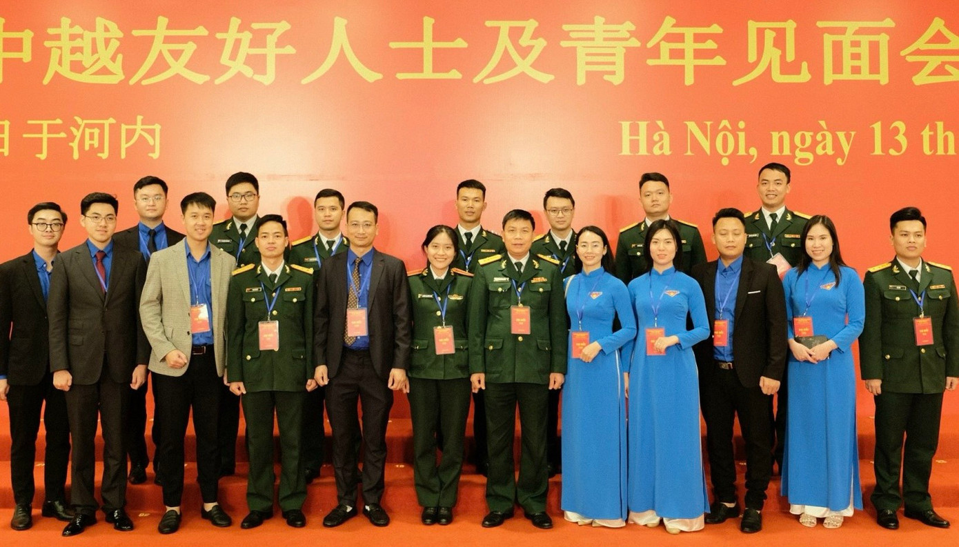 Trang góp mặt trong buổi giao lưu gặp gỡ nhân sỹ hữu nghị và thế hệ trẻ Việt - Trung. Trang góp mặt trong buổi giao lưu gặp gỡ nhân sỹ hữu nghị và thế hệ trẻ Việt - Trung.