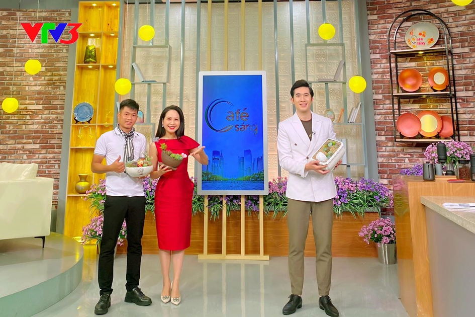 Tham gia chương trình Cafe Sáng trên VTV3.
