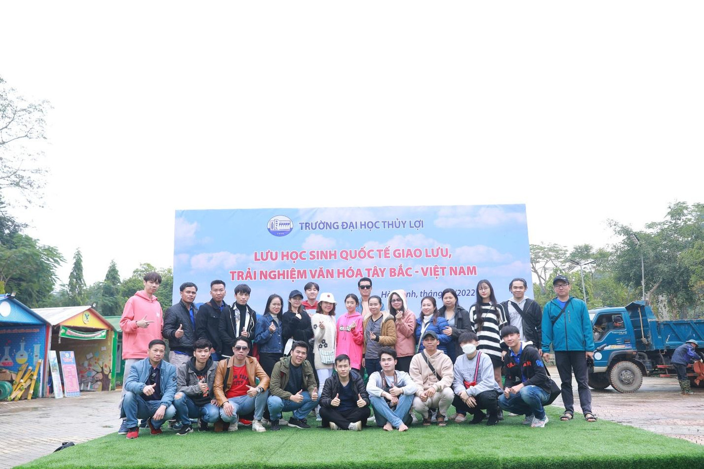 Lưu học sinh tham quan, tìm hiểu văn hóa Tây Bắc năm 2022. Lưu học sinh tham quan, tìm hiểu văn hóa Tây Bắc năm 2022.