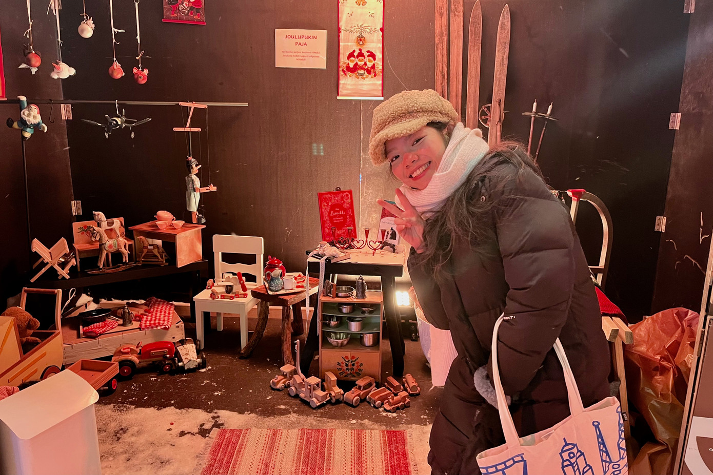 Minh Ngọc đi chợ Giáng sinh.