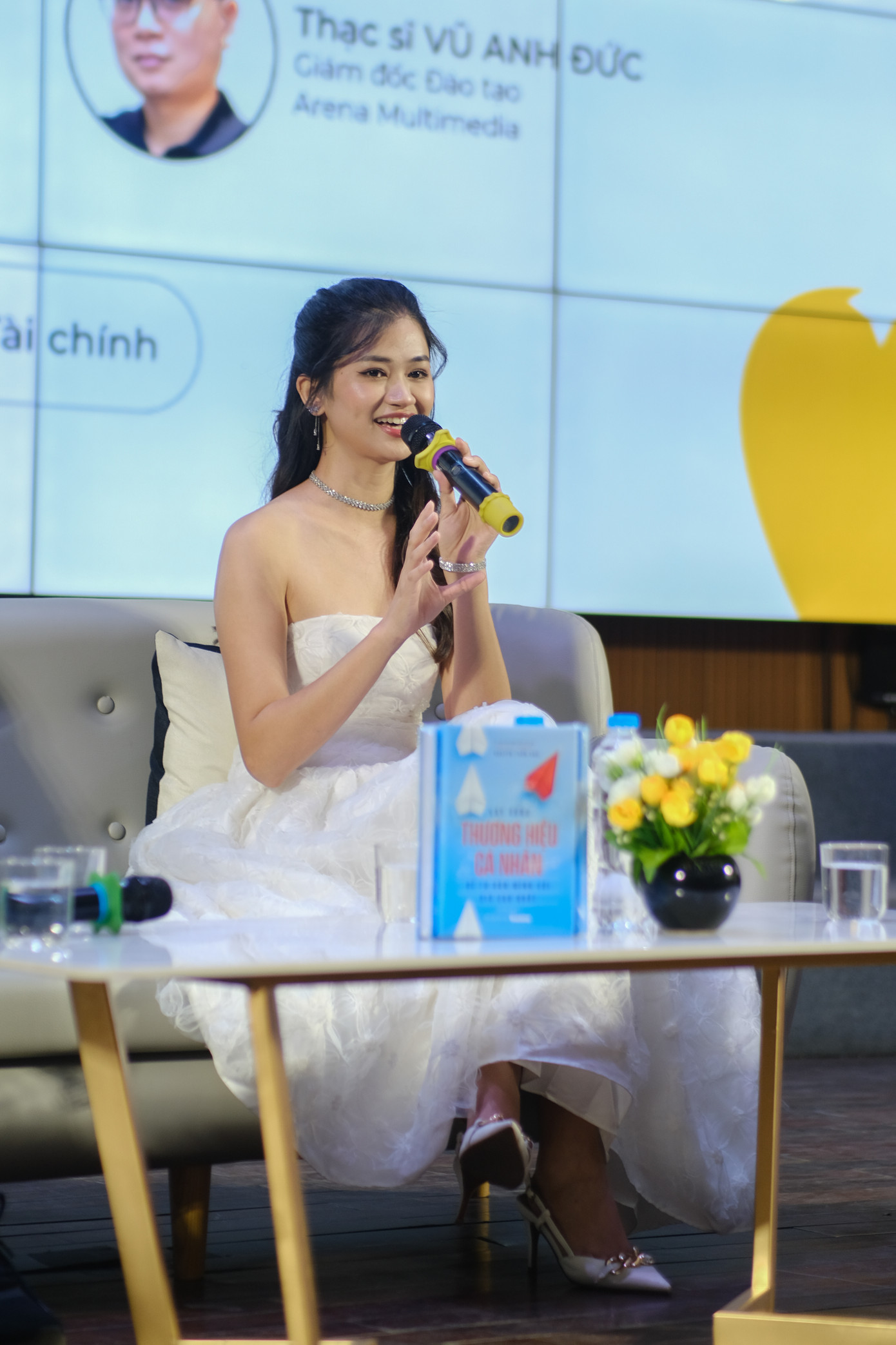 Người đẹp Thu Phương là cựu sinh viên của Học viện Tài chính: “Việc là sinh viên Học viện Tài chính cũng là một trong những yếu tố tạo nên thương hiệu của mình. Thương hiệu cá nhân giúp mình có được sự tín nhiệm, có thêm nhiều cơ hội trong công việc.”