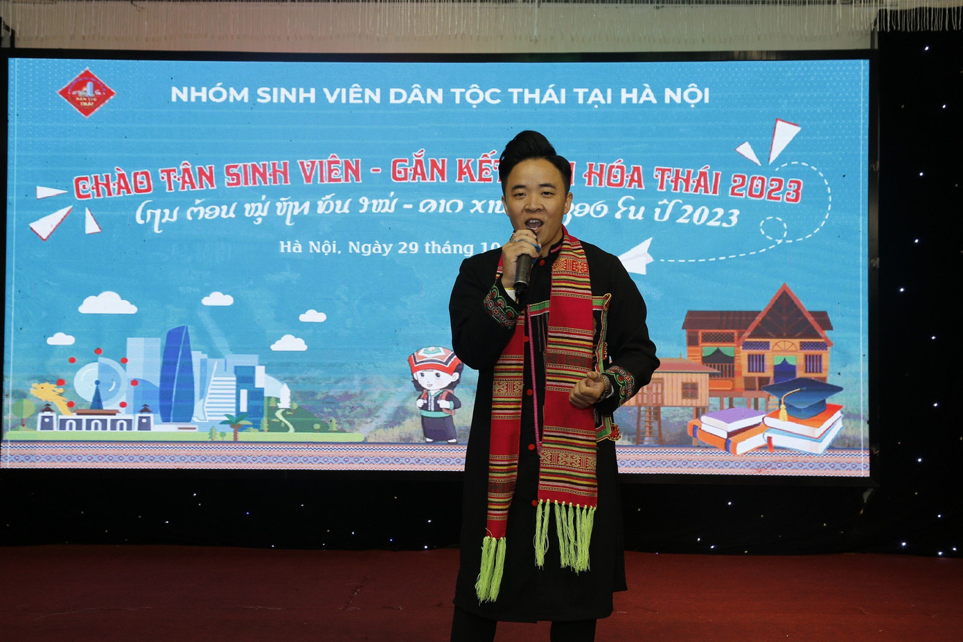 Những màn trình diễn độc đáo được chuẩn bị kỹ càng. Những màn trình diễn độc đáo được chuẩn bị kỹ càng.