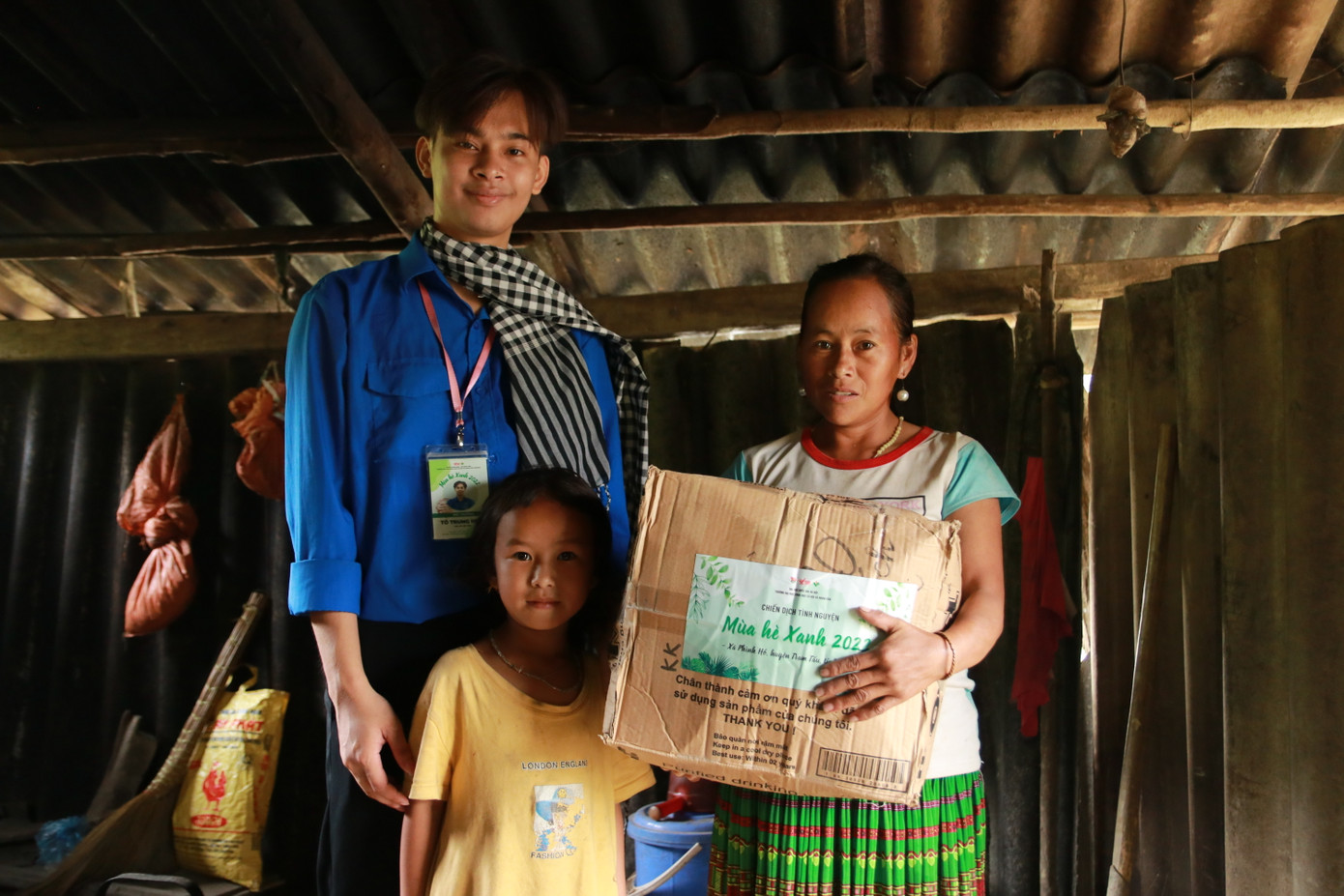 Nam sinh thường xuyên tổ chức và tham gia các chương trình tình nguyện. Nam sinh thường xuyên tổ chức và tham gia các chương trình tình nguyện.