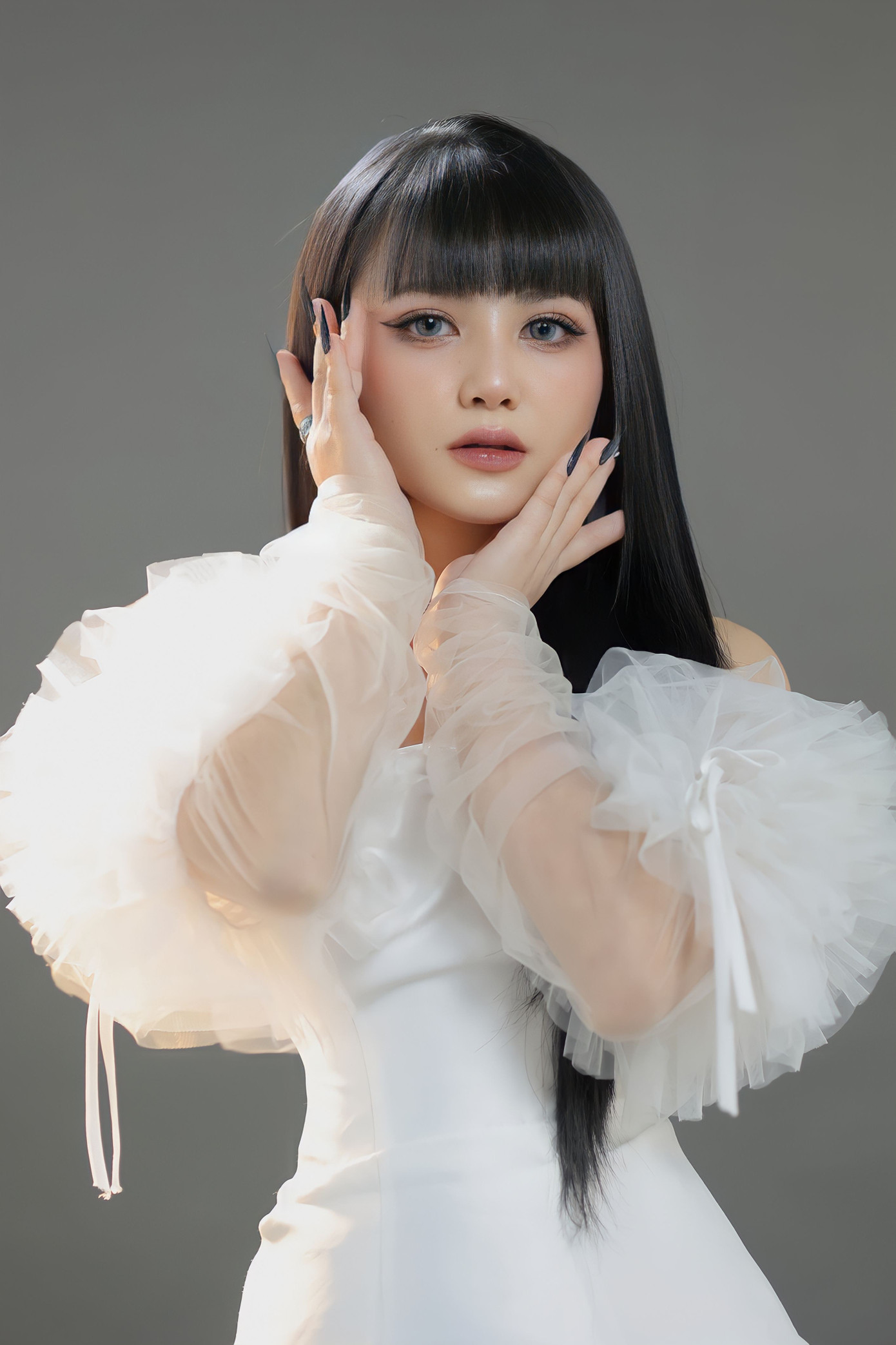 Nông Thị Anh Thơ (sinh năm 2002) hiện đang là sinh viên của Nhạc viện Thành phố Hồ Chí Minh.