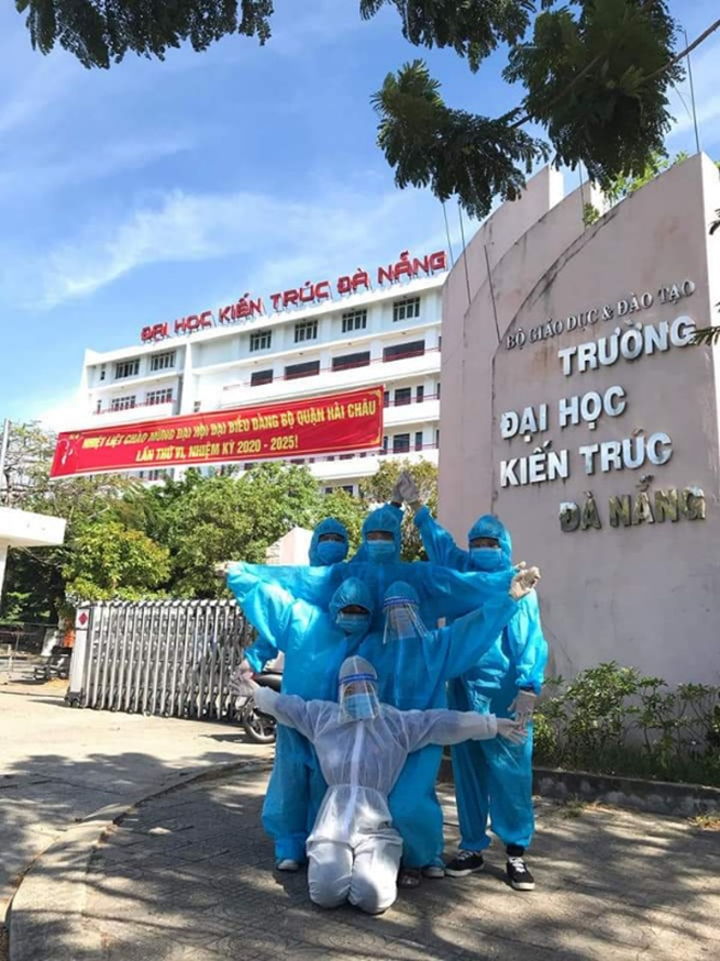 Đội phòng chống COVID - 19, tuyến đầu của Trường Đại học Kiến trúc Đà Nẵng - khởi đầu cho Lít ngọn lửa tinh thần tình nguyện và cống hiến xã hội.