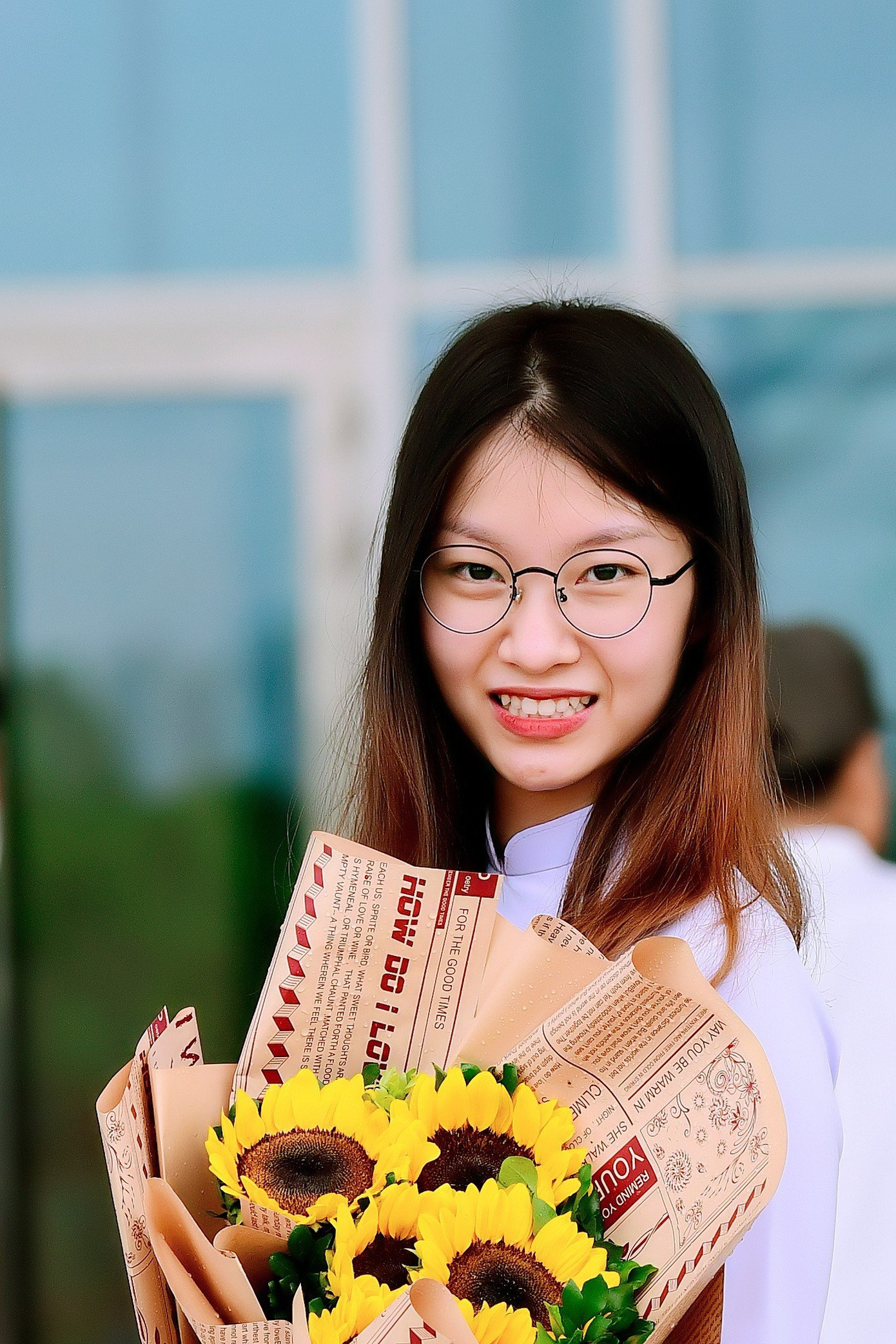 Mai Anh đã vượt qua những khó khăn để hoàn thành chương trình học luật tại trường Đại học Luật Hà Nội. Mai Anh đã vượt qua những khó khăn để hoàn thành chương trình học luật tại trường Đại học Luật Hà Nội.