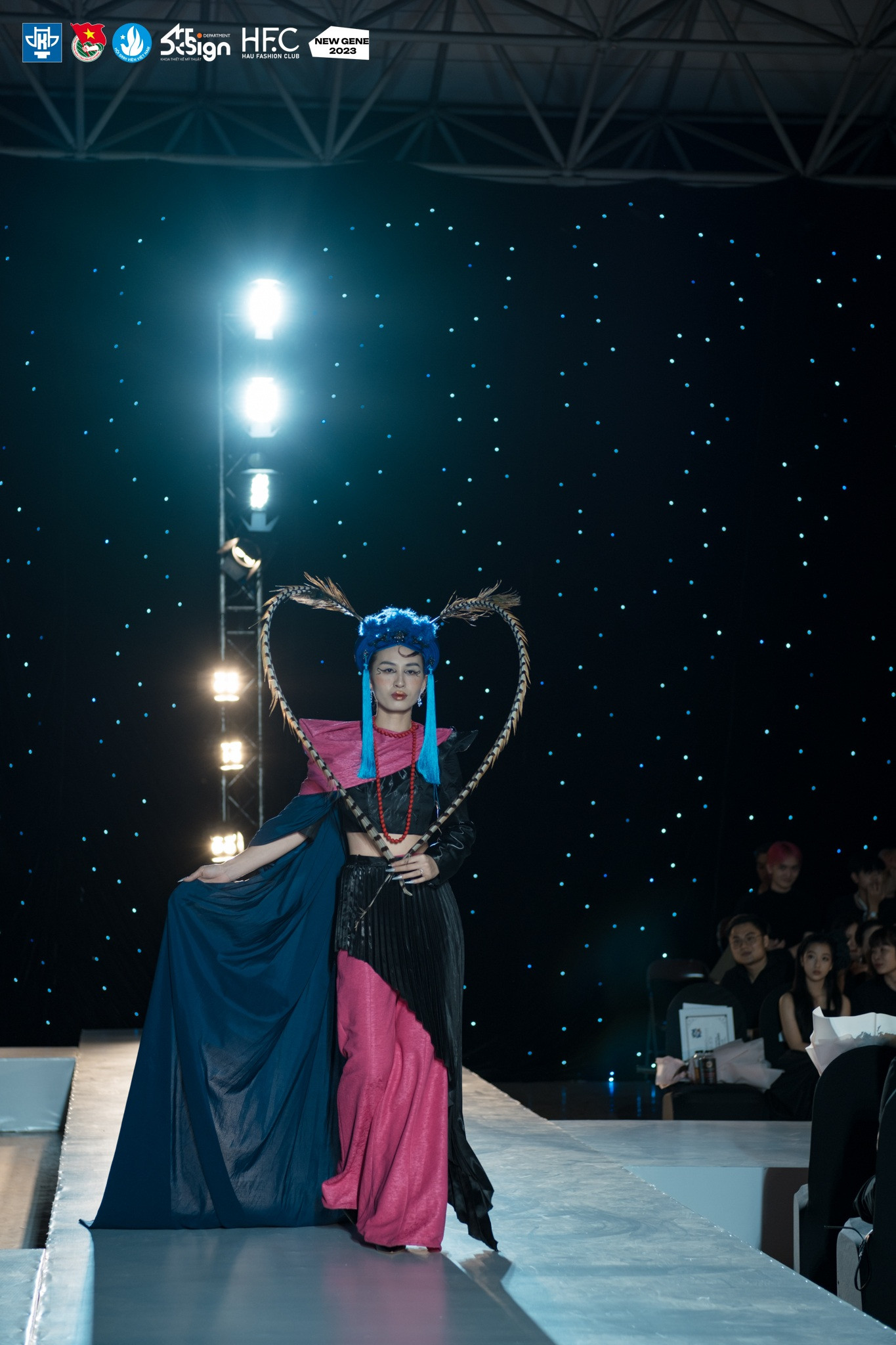 BST Bi ai - NTK Cao Lê Hải Huyền. BST Bi ai - NTK Cao Lê Hải Huyền.