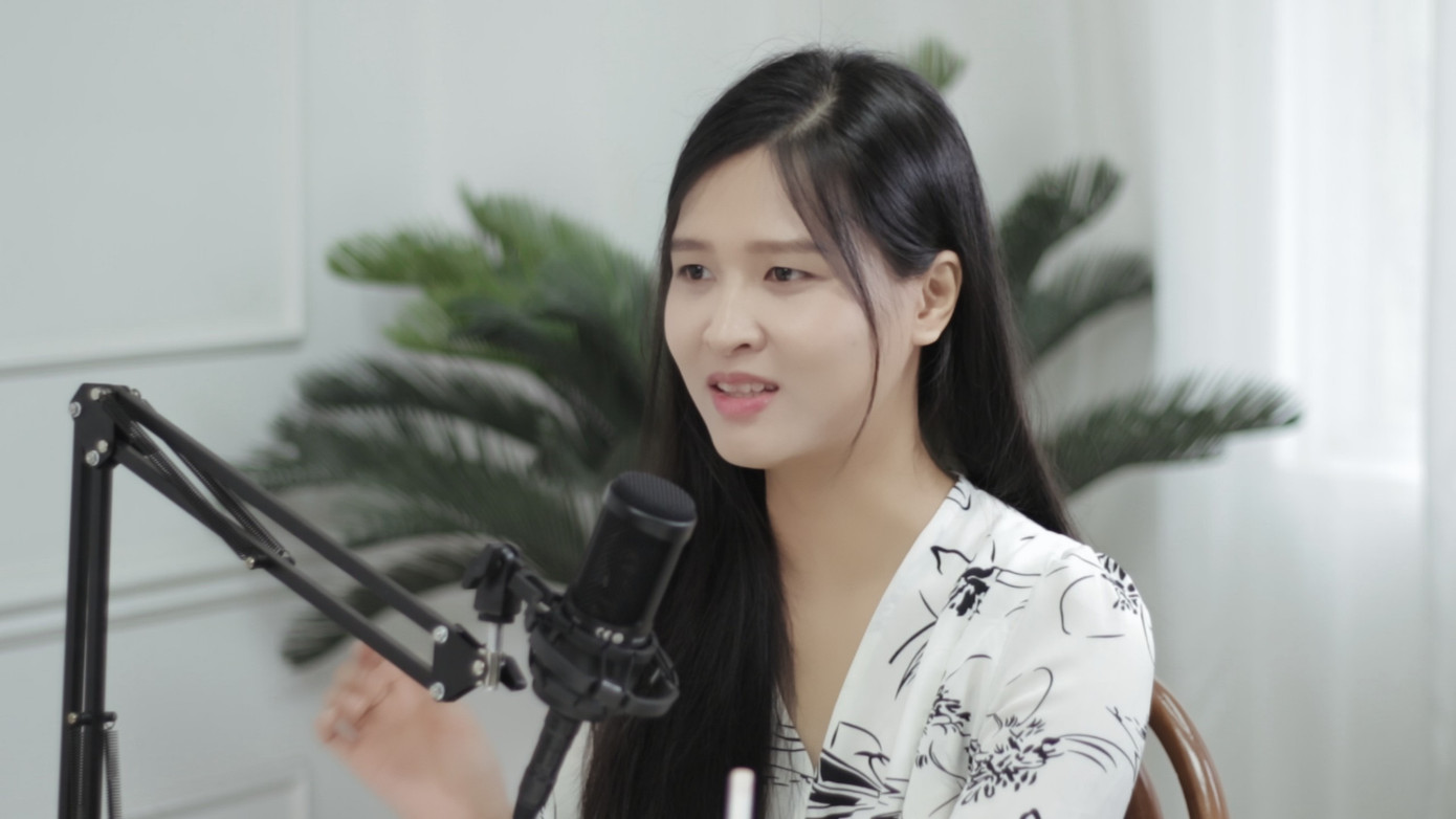 Chuyên gia Tâm lý Đặng Hoàng Ngân chia sẻ trong một số nghiên cứu, những người “đi bắt nạt” có thể từng là nạn nhân.”