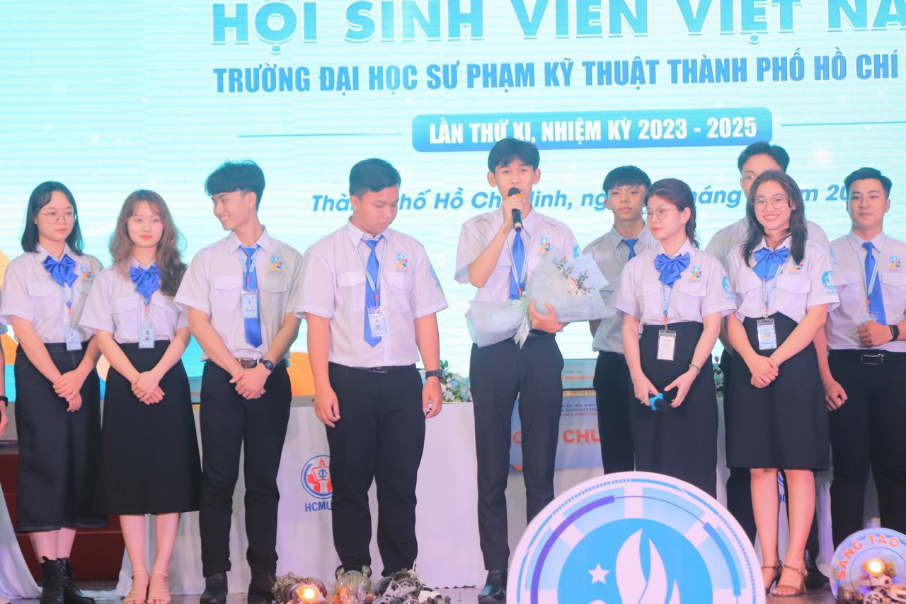 Trần Khánh Huy phát biểu nhận nhiệm vụ tại Đại hội Đại biểu Hội Sinh viên Việt Nam Trường Đại học Sư phạm Kỹ thuật TP.HCM lần thứ XI, nhiệm kỳ 2023-2025.