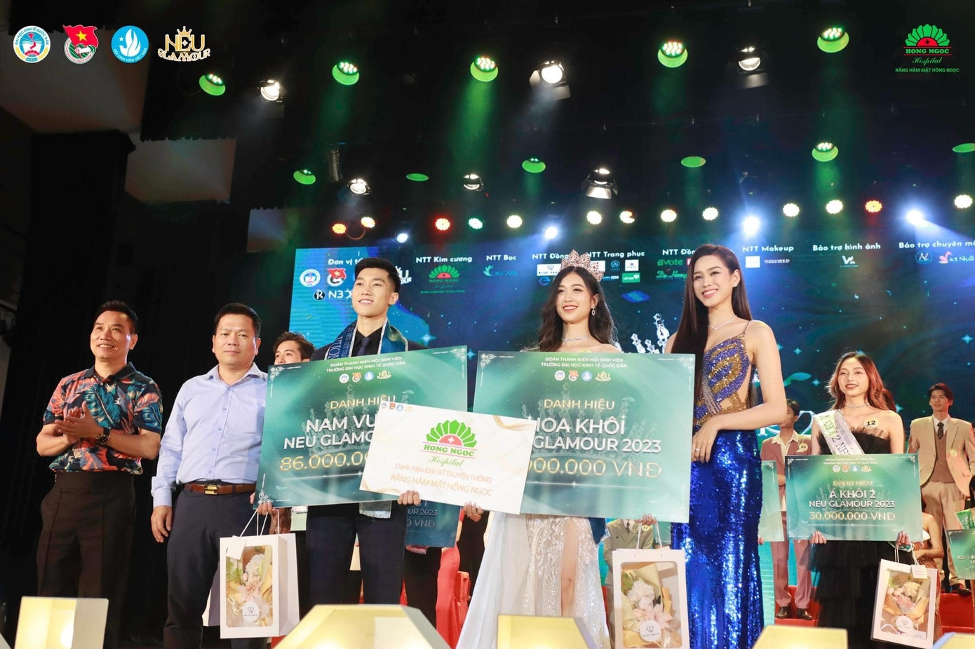 Thanh Trang đăng quang ngôi vị Hoa Khôi cuộc thi Sinh viên thanh lịch - NEU Glamour 2023.