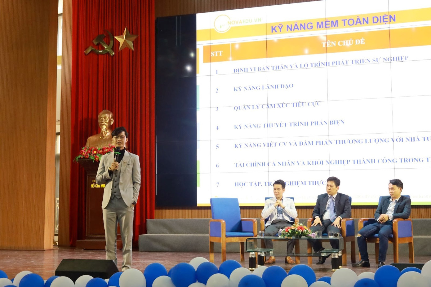 Các diễn giả tham dự Workshop “Quản lý tài chính cá nhân và khởi nghiệp hiệu quả”. Các diễn giả tham dự Workshop “Quản lý tài chính cá nhân và khởi nghiệp hiệu quả”.