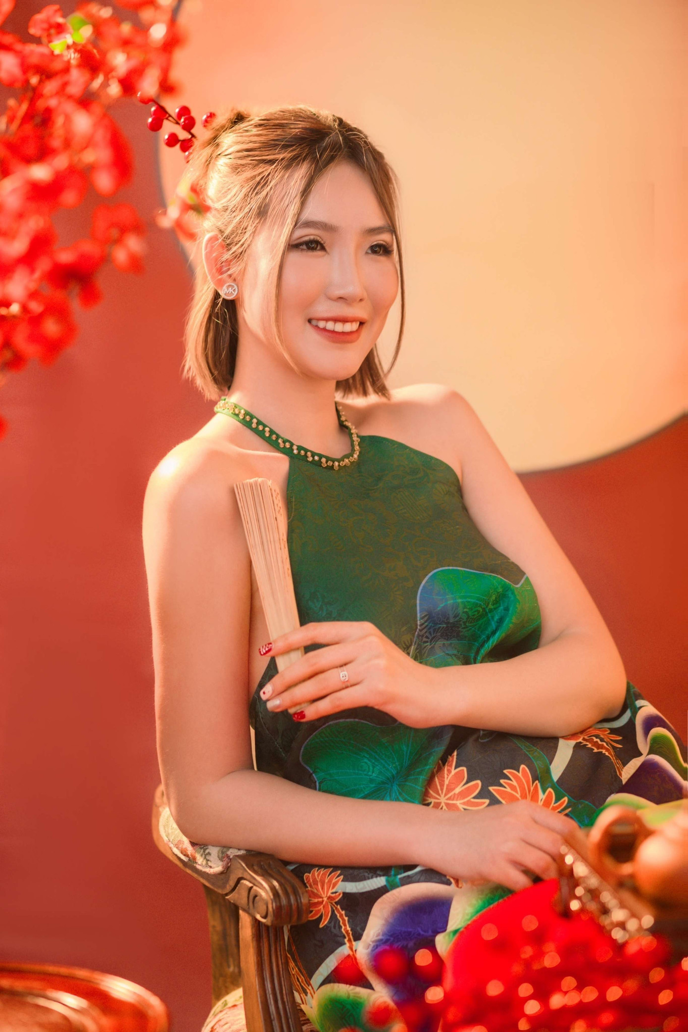 Táo Nhung tên thật là Đào Thị Bích Nhung, là một Tiktoker xinh đẹp nổi tiếng. Táo Nhung tên thật là Đào Thị Bích Nhung, là một Tiktoker xinh đẹp nổi tiếng.