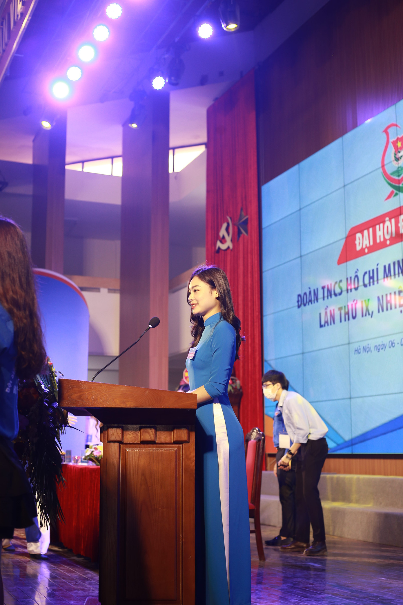 MC Đại hội Đại biểu Đoàn thanh niên Cộng sản Hồ Chí Minh lần thứ IX, nhiệm kỳ 2022 - 2024. MC Đại hội Đại biểu Đoàn thanh niên Cộng sản Hồ Chí Minh lần thứ IX, nhiệm kỳ 2022 - 2024.