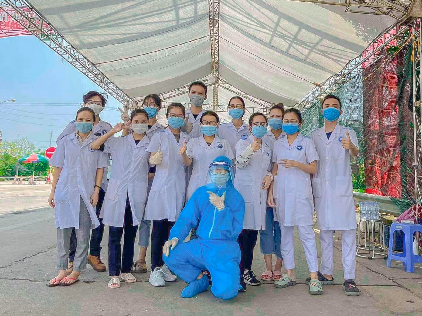 Tham gia phòng trực chốt liên ngành phòng chống dịch bệnh COVID-19.