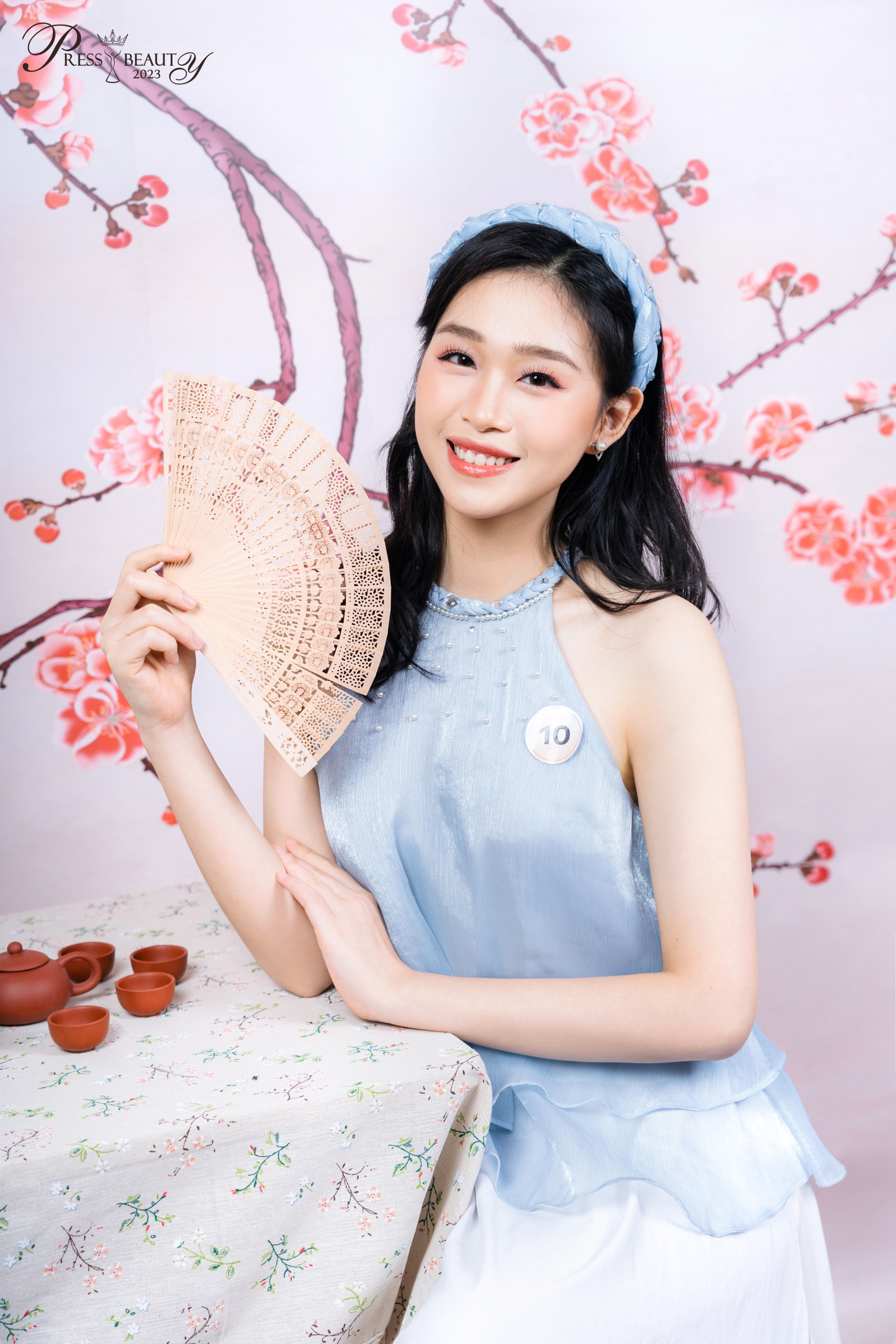 Cô nàng Vũ Hoàng Lam (SBD 10) nổi bật với nụ cười rạng rỡ, đầy thu hút trong Bộ ảnh xuân.