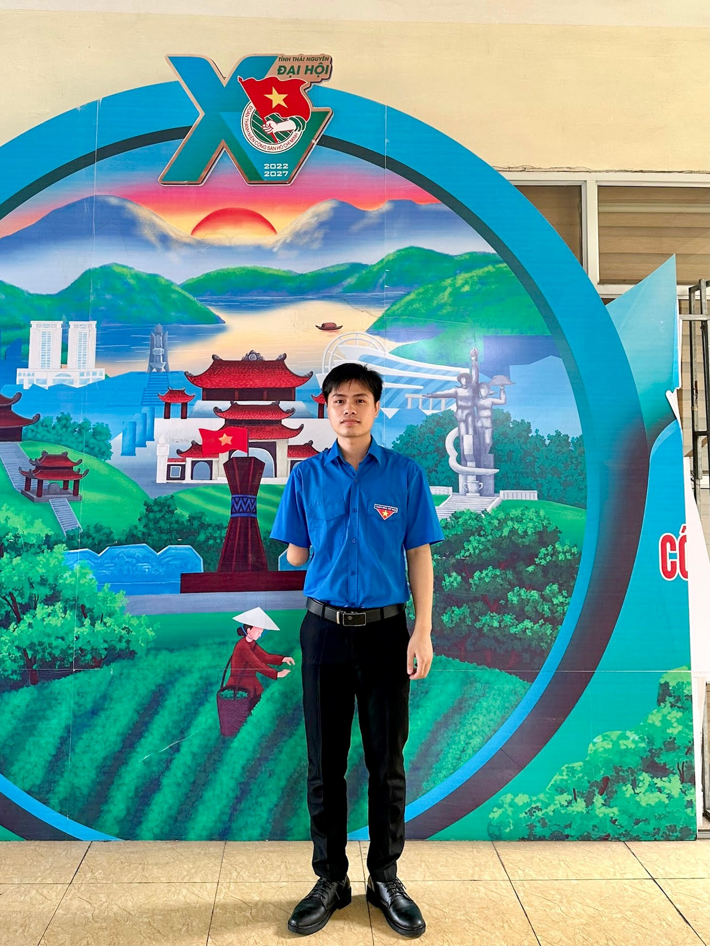 Tham gia Hội nghị Học tập và làm theo Tấm gương đạo đức Hồ Chí Minh.