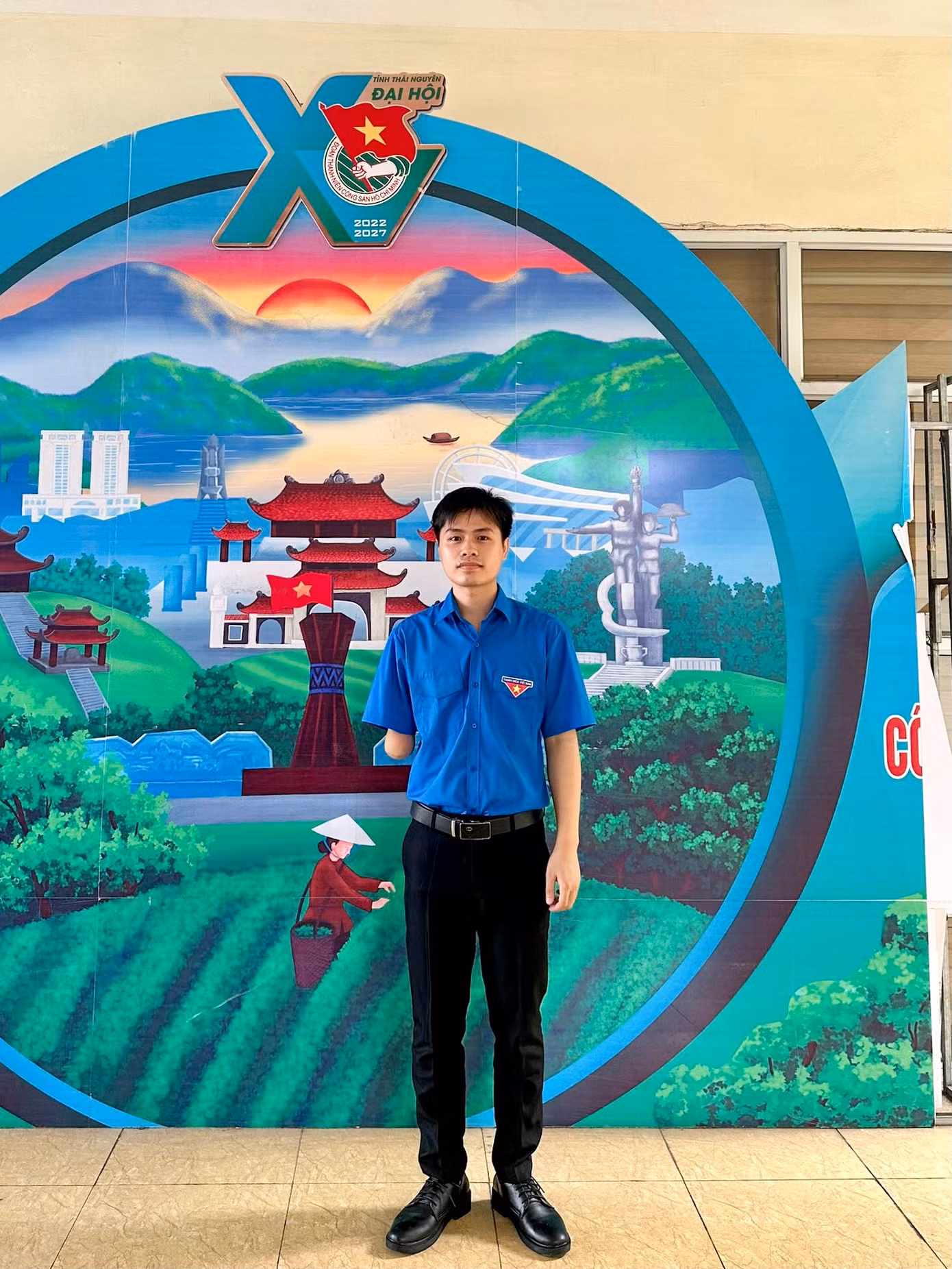 Tham gia Hội nghị Học tập và làm theo Tấm gương đạo đức Hồ Chí Minh.