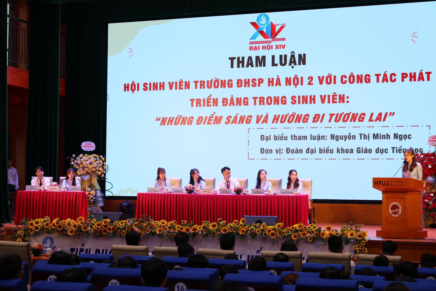 Trình bày tham luận tại Đại hội Đại biểu Hội Sinh viên Việt Nam Trường Đại học Sư phạm Hà Nội 2 khóa XIV, nhiệm kỳ 2023 – 2025. Trình bày tham luận tại Đại hội Đại biểu Hội Sinh viên Việt Nam Trường Đại học Sư phạm Hà Nội 2 khóa XIV, nhiệm kỳ 2023 – 2025.