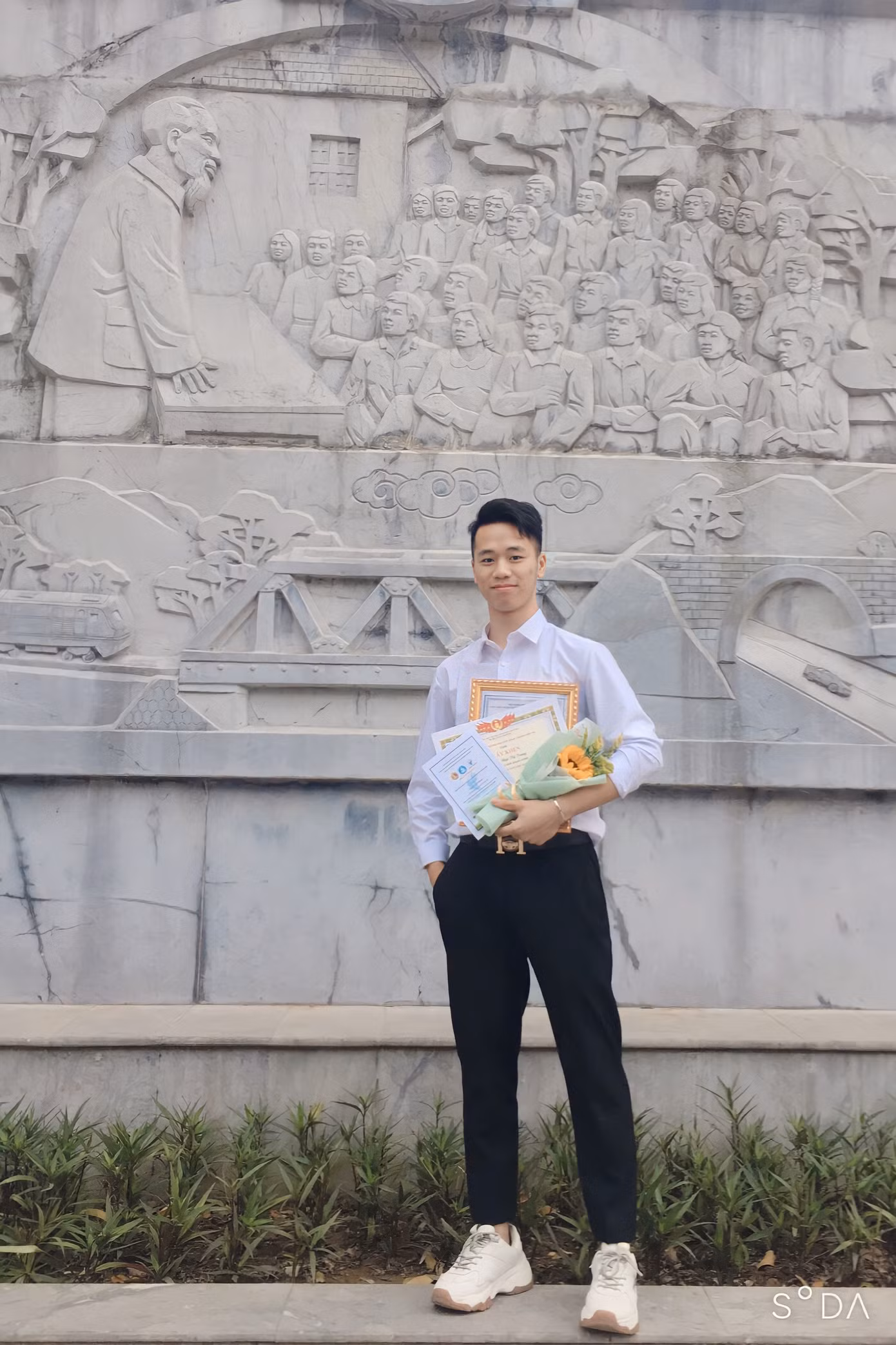 Giải Nhất nghiên cứu khoa học. Giải Nhất nghiên cứu khoa học.