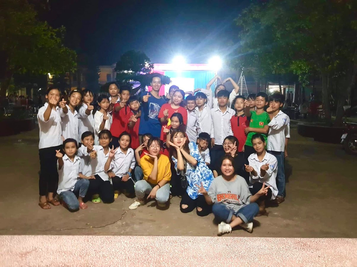 Chí Thành tham gia thiện nguyện tại Bắc Giang. Chí Thành tham gia thiện nguyện tại Bắc Giang.