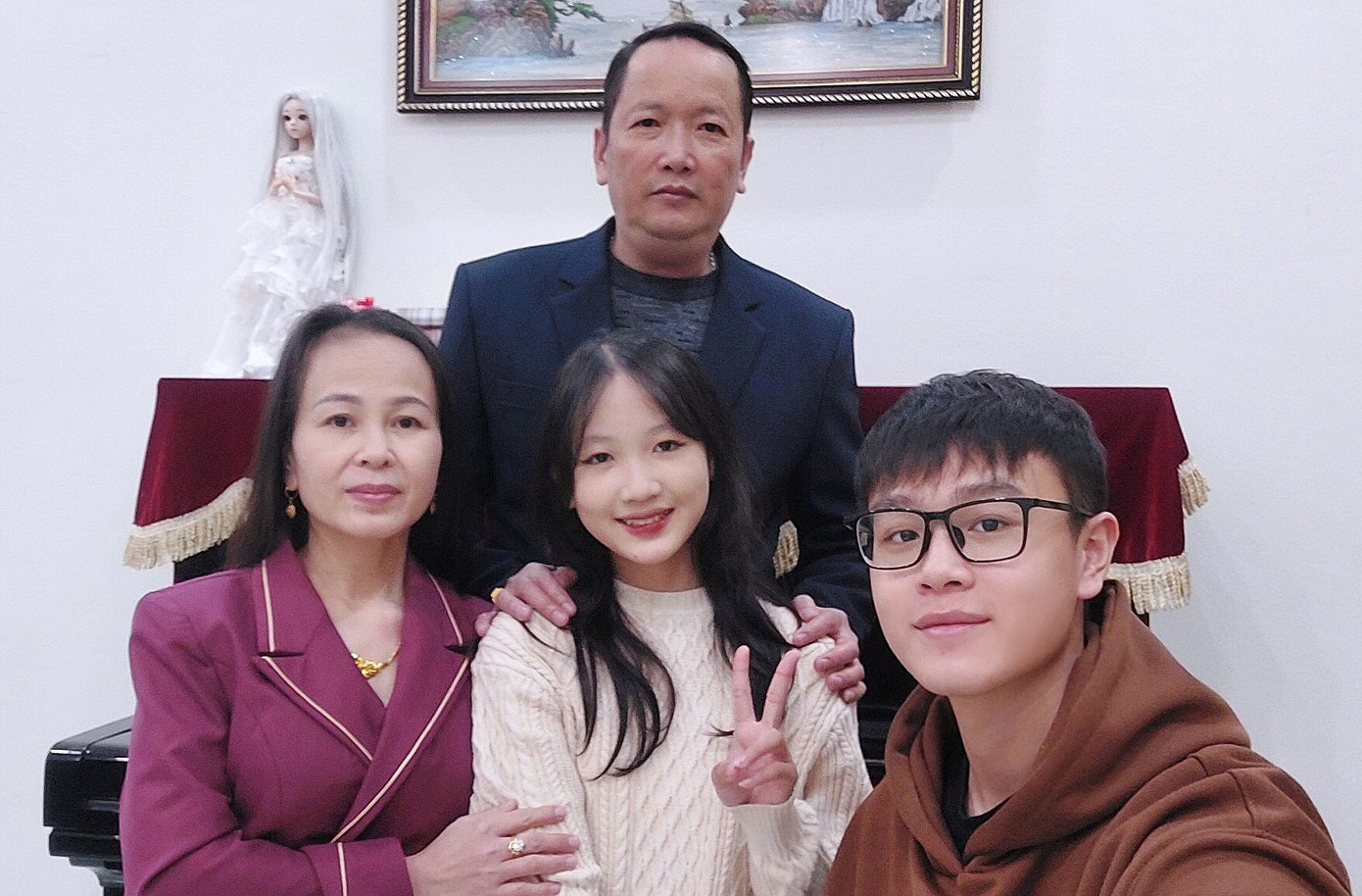 Gia đình của Lăng Nguyễn Hùng Anh. Gia đình của Lăng Nguyễn Hùng Anh.