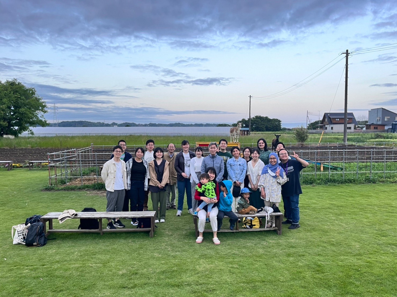 Song Thanh cùng các thành viên Hội sinh viên VN tại ĐH Tsukuba trong ngày kỷ niệm thành lập trường. Song Thanh cùng các thành viên Hội sinh viên VN tại ĐH Tsukuba trong ngày kỷ niệm thành lập trường.