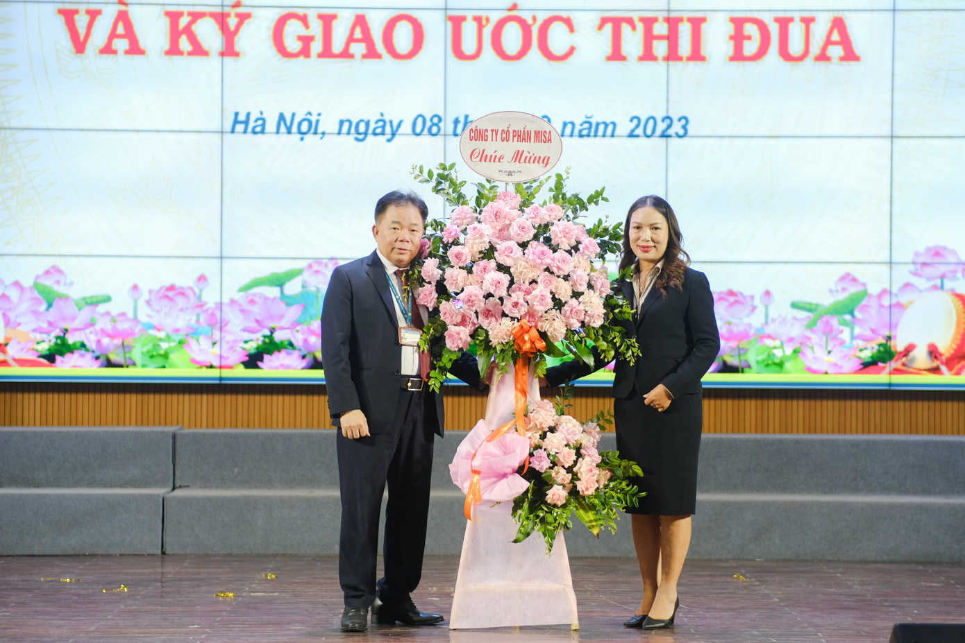 Bà Đinh Thị Thuý – TGĐ Công ty cổ phần Misa đại diện các doanh nghiệp và đối tác bày tỏ mong muốn đồng hành và hợp tác chặt chẽ hơn nữa cùng Học viện Tài chính, giúp sinh viên có cơ hội trải nghiệm và tiếp cận về công nghệ, giải pháp trong thực tiễn. Bà Đinh Thị Thuý – TGĐ Công ty cổ phần Misa đại diện các doanh nghiệp và đối tác bày tỏ mong muốn đồng hành và hợp tác chặt chẽ hơn nữa cùng Học viện Tài chính, giúp sinh viên có cơ hội trải nghiệm và tiếp cận về công nghệ, giải pháp trong thực tiễn.