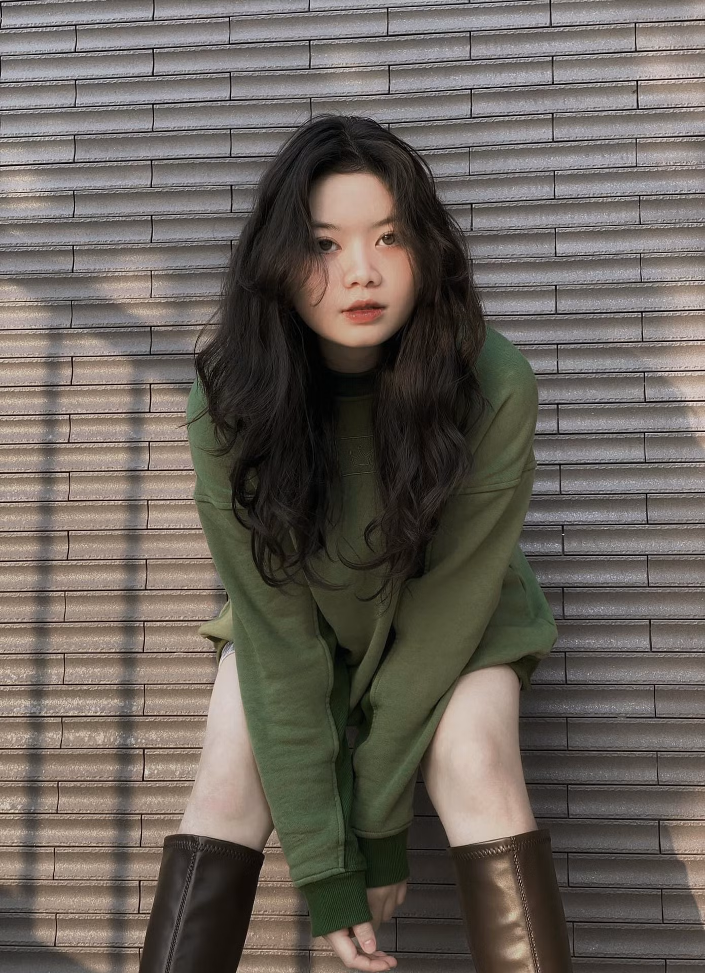 Hoàng Linh Chi – nữ sinh EPU bất ngờ có màn debut ấn tượng.
