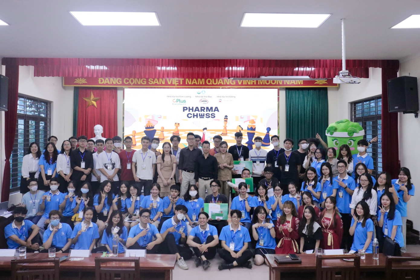 Minh Thảo tham gia tổ chức giải Cờ vua mở rộng Pharma Chess 2022.