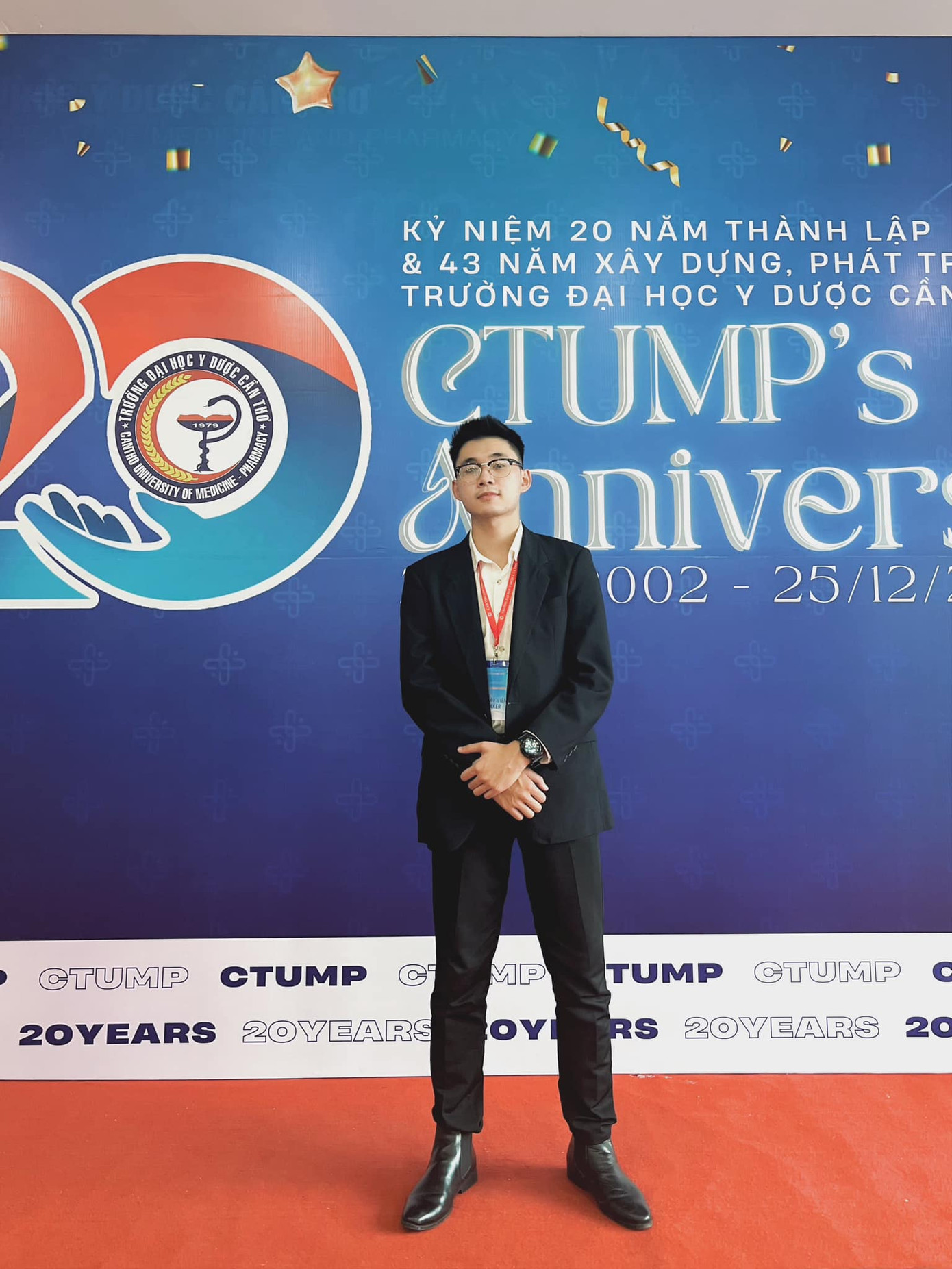 Võ Lê Quang Trí (22 tuổi) sinh ra và lớn lên tại Thành phố Đà Lạt, Lâm Đồng.