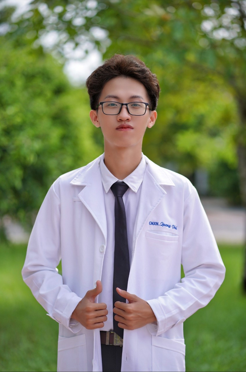 Đặng Quang Phú (sinh năm 2001) là cử nhân khóa 45 vừa tốt nghiệp chuyên ngành Kỹ thuật xét nghiệm Y học, thuộc khoa Điều dưỡng - Kỹ thuật Y học, Trường Đại học Y Dược Cần Thơ. Đặng Quang Phú (sinh năm 2001) là cử nhân khóa 45 vừa tốt nghiệp chuyên ngành Kỹ thuật xét nghiệm Y học, thuộc khoa Điều dưỡng - Kỹ thuật Y học, Trường Đại học Y Dược Cần Thơ.