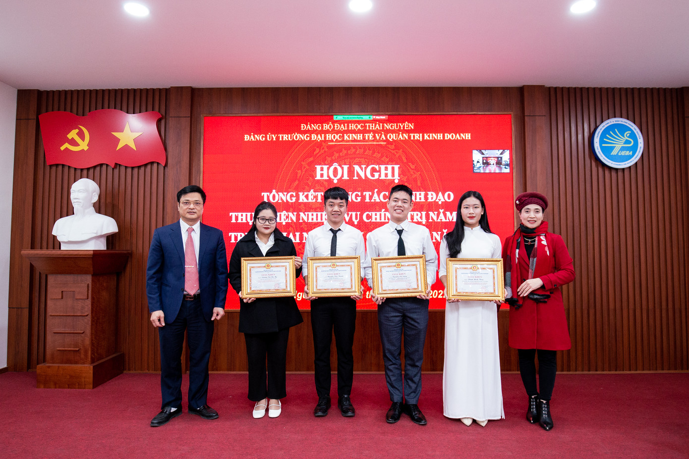 Là một trong những gương mặt sinh viên ưu tú của Đại học Thái Nguyên.