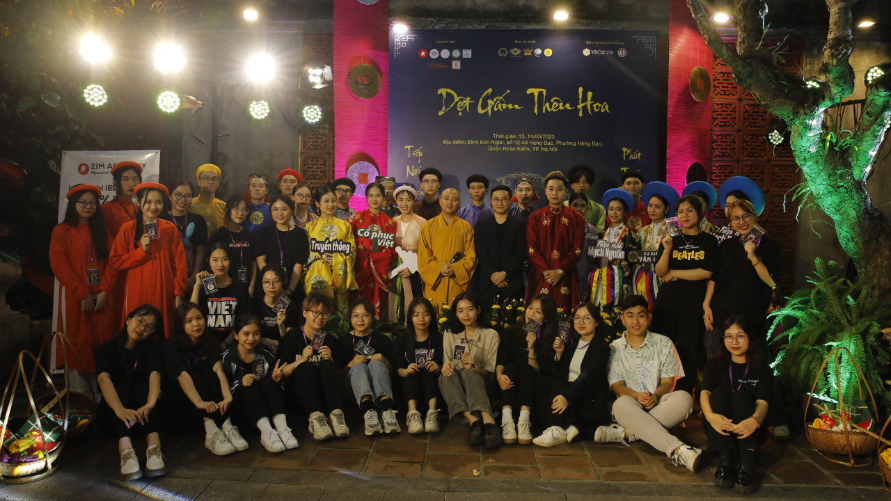 ThS. Nguyễn Quang Trường tại chương trình văn hoá “Dệt gấm thêu hoa” - một dự án cuối kỳ khác cùng trong môn Tổ chức sự kiện.